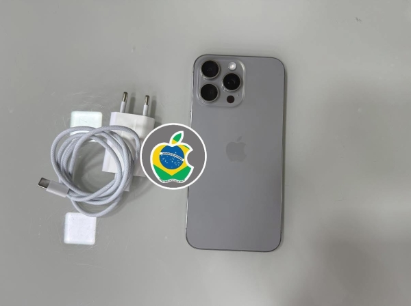 iPhone 15 Pro Max 256GB - Natural - Seminovo - Bater.: 93% - R$ 5.700,00. Aceito só iPhone na troca - Aceito Cartão até 18x + juros. Vai com Cabo e Fonte juntos. Tubarão - SC. Atenção: Compra feita pelo site, acrescenta 5%, à mais encima do valor!!!