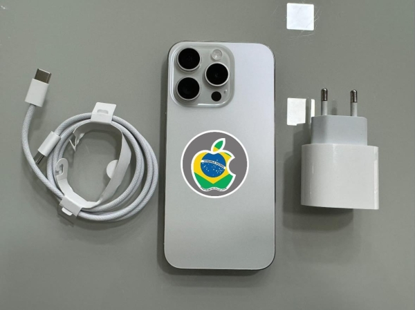 iPhone 15 Pro 256GB - Branco - Seminovo - Bater.: 92% - R$ 4.800,00. Aceito só iPhone na troca - Aceito Cartão até 18x + juros. Vai com Cabo e Fonte juntos. Tubarão - SC. Atenção: Compra feita pelo site, acrescenta 5%, à mais encima do valor!!!
