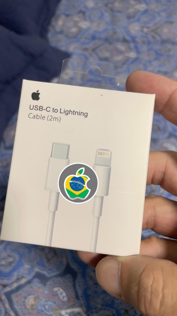Cabo USB - C - 2M Original - Para iPhone - R$ 120,00. Aceito Cartão até 18x + juros. Tubarão - SC. Atenção: Compra feita pelo site, acrescenta 5%, à mais encima do valor!!!