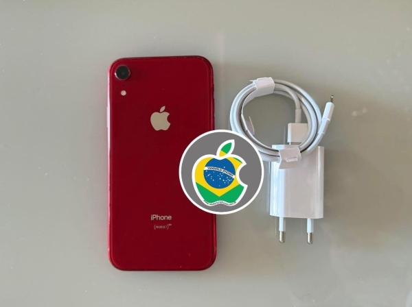iPhone XR 128GB - Vermelho - Seminovo - Bater.: 100% (Nova) - R$ 1.100,00.  Aceito só iPhone na troca - Aceito Cartão até 18x + juros. Vai com Cabo e Fonte juntos. Tubarão - SC. Atenção: Compra feita pelo site, acrescenta 5%, à mais encima do valor!!!