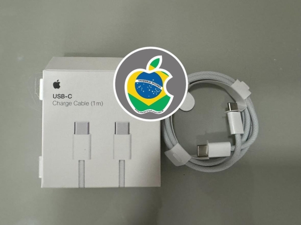Cabo Duas Pontas USB - C - 1m Original - Para iPhone 15 ou iPad em diante - R$ 120,00. Aceito Cartão até 18x + juros. Tubarão - SC. Atenção: Compra feita pelo site, acrescenta 5%, à mais encima do valor!!!