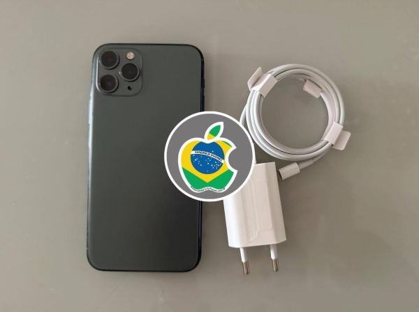iPhone 11 Pro 256GB - Verde - Seminovo - Bater.: 100% (Nova) - R$ 2.100,00.  Aceito só iPhone na troca - Aceito Cartão até 18x + juros. Vai com Cabo e Fonte juntos. Tubarão - SC. Atenção: Compra feita pelo site, acrescenta 5%, à mais encima do valor!!!