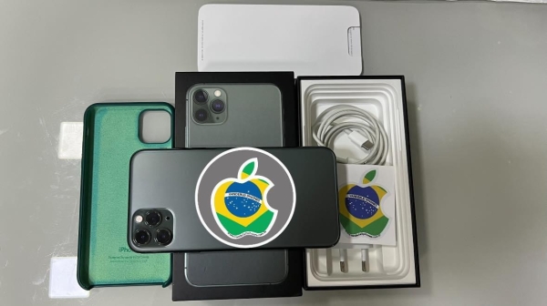 iPhone 13 Pro Max 256GB - Verde - Bater.: 100% (Nova) - Seminovo - R$ 3.800,00. Aceito só iPhone na troca - Aceito Cartão até 18x + juros. Vai com Cabo e Fonte juntos. Tubarão - SC. Atenção: Compra feita pelo site, acrescenta 5%, à mais encima do valor!!!