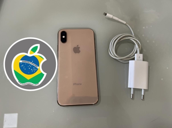 iPhone XS Max 64GB - Dourado - Seminovo - Bater.: 100% (Nova) -  R$ 1.100,00.  Aceito só iPhone na troca - Aceito Cartão até 18x + juros. Vai com Cabo e Fonte juntos. Tubarão - SC. Atenção: Compra feita pelo site, acrescenta 5%, à mais encima do valor!!!